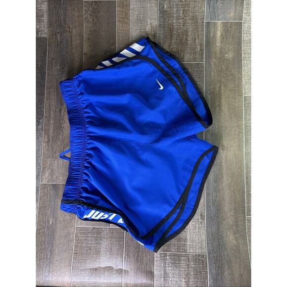 Nike Blue Dri Fit Women’s Shorts‎ Size Medium - Picture 1 of 10